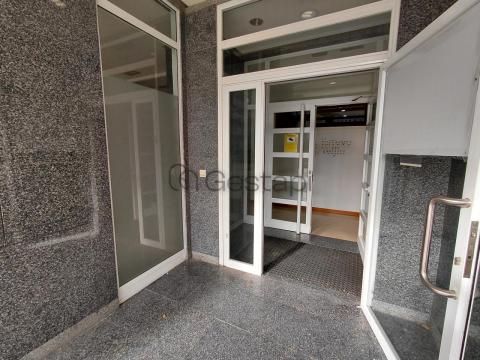 LOCAL CENTRO DE SANXENXO - ACONDICIONADO